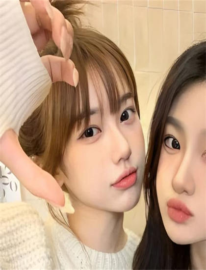 我们妈妈的房子创作全记录：色彩的运用技巧与情绪传达 感受创作的魅力与挑战